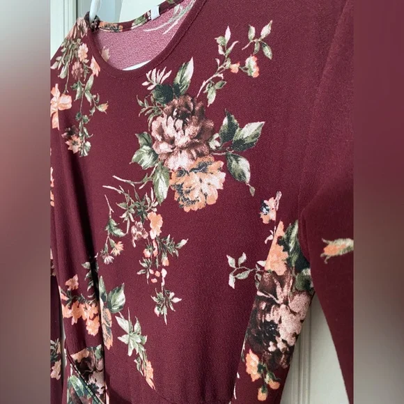 Dress - Picture 5 of 6